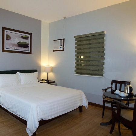 Garden View Hotel Angeles Bagian luar foto