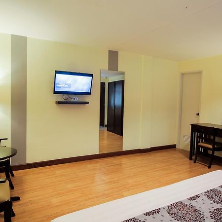 Garden View Hotel Angeles Bagian luar foto