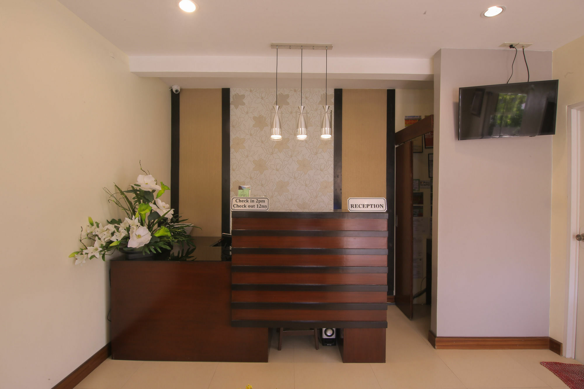 Garden View Hotel Angeles Bagian luar foto