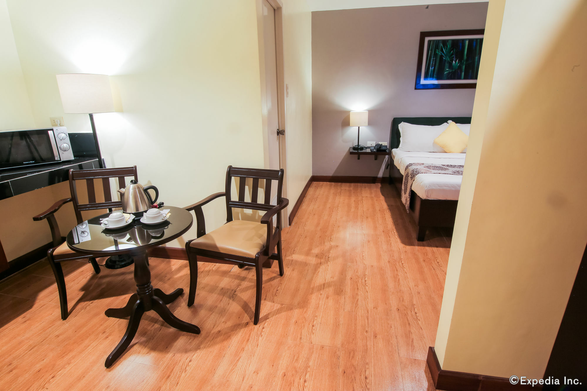 Garden View Hotel Angeles Bagian luar foto