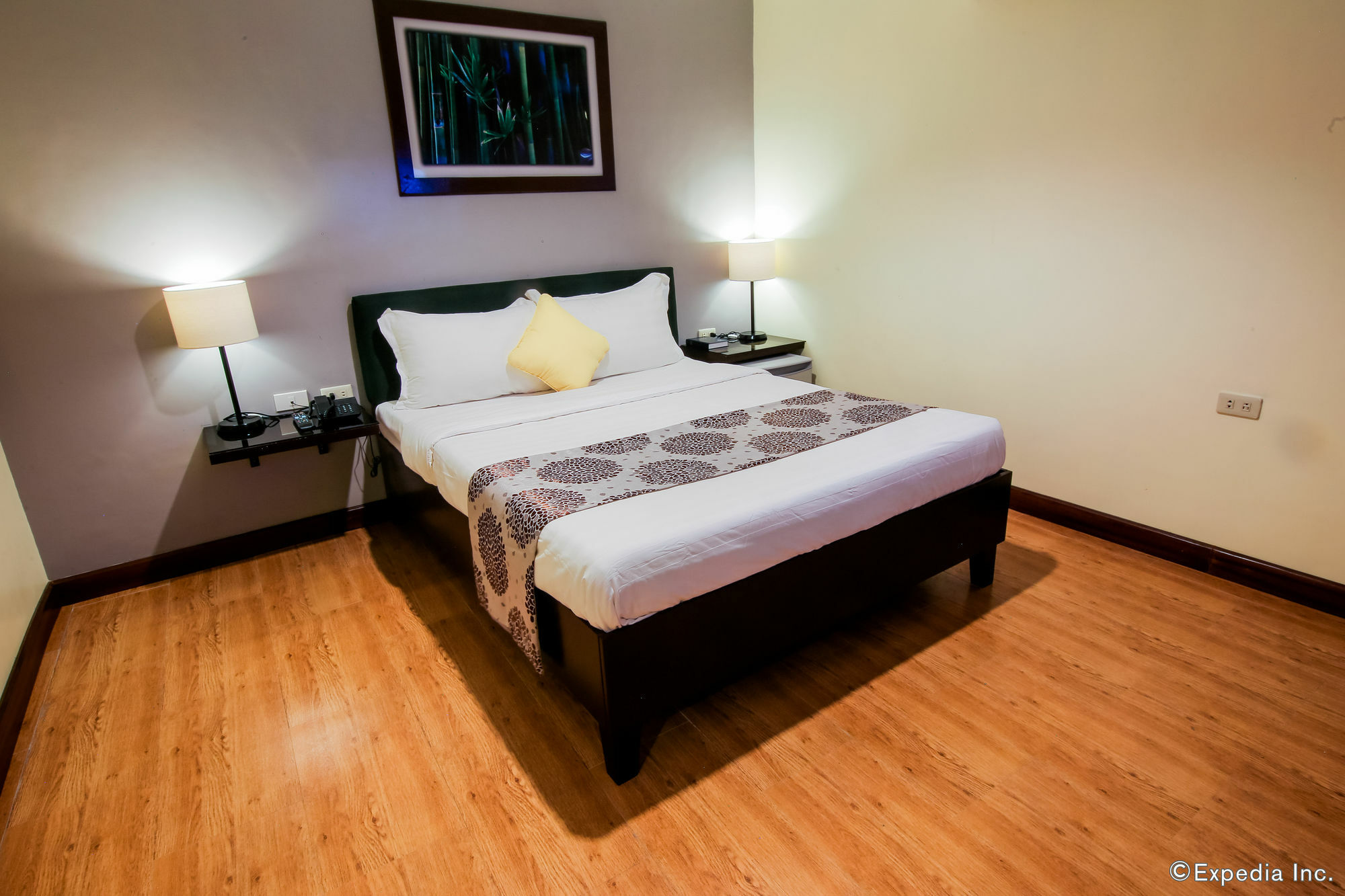 Garden View Hotel Angeles Bagian luar foto