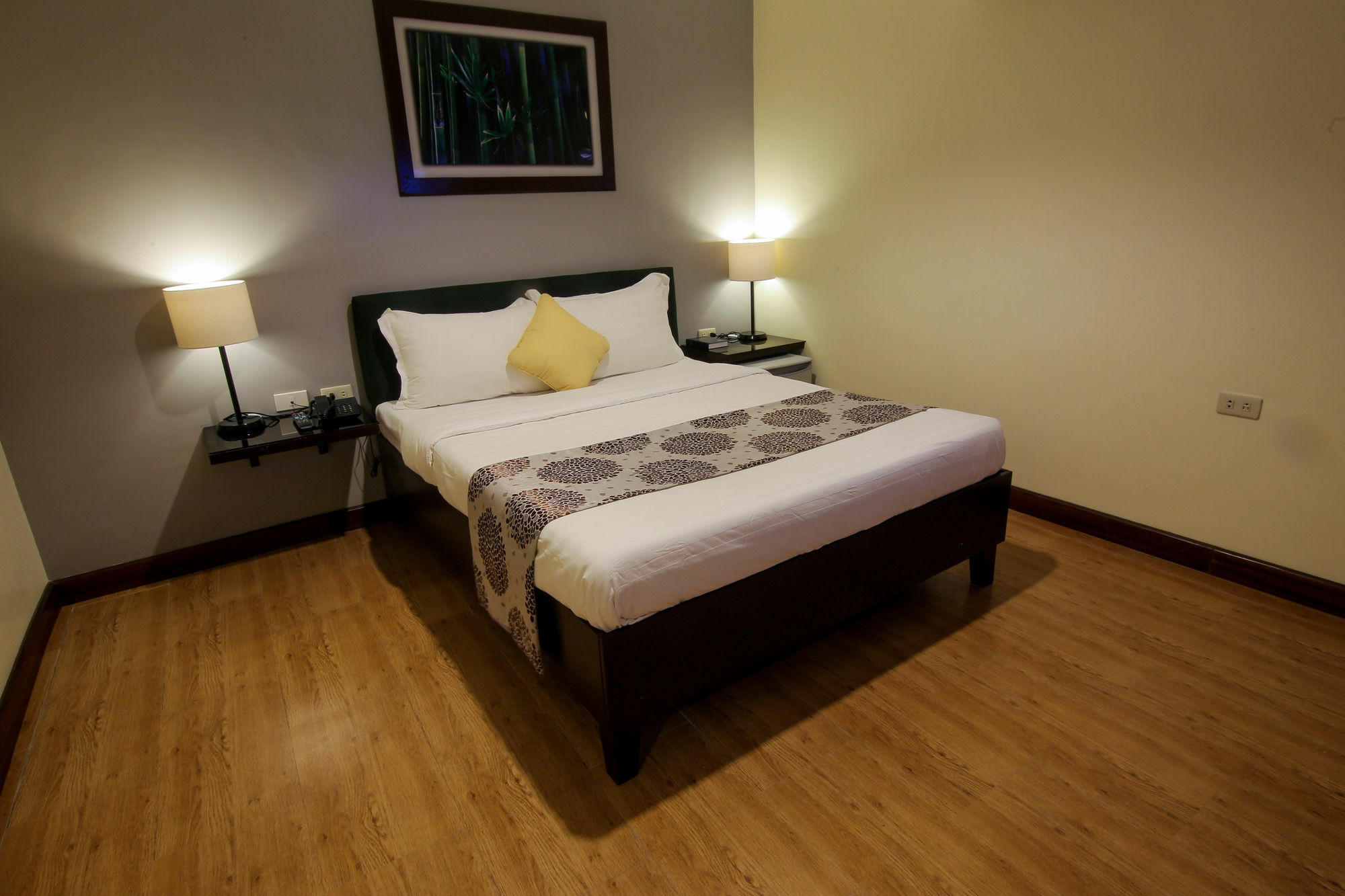Garden View Hotel Angeles Bagian luar foto